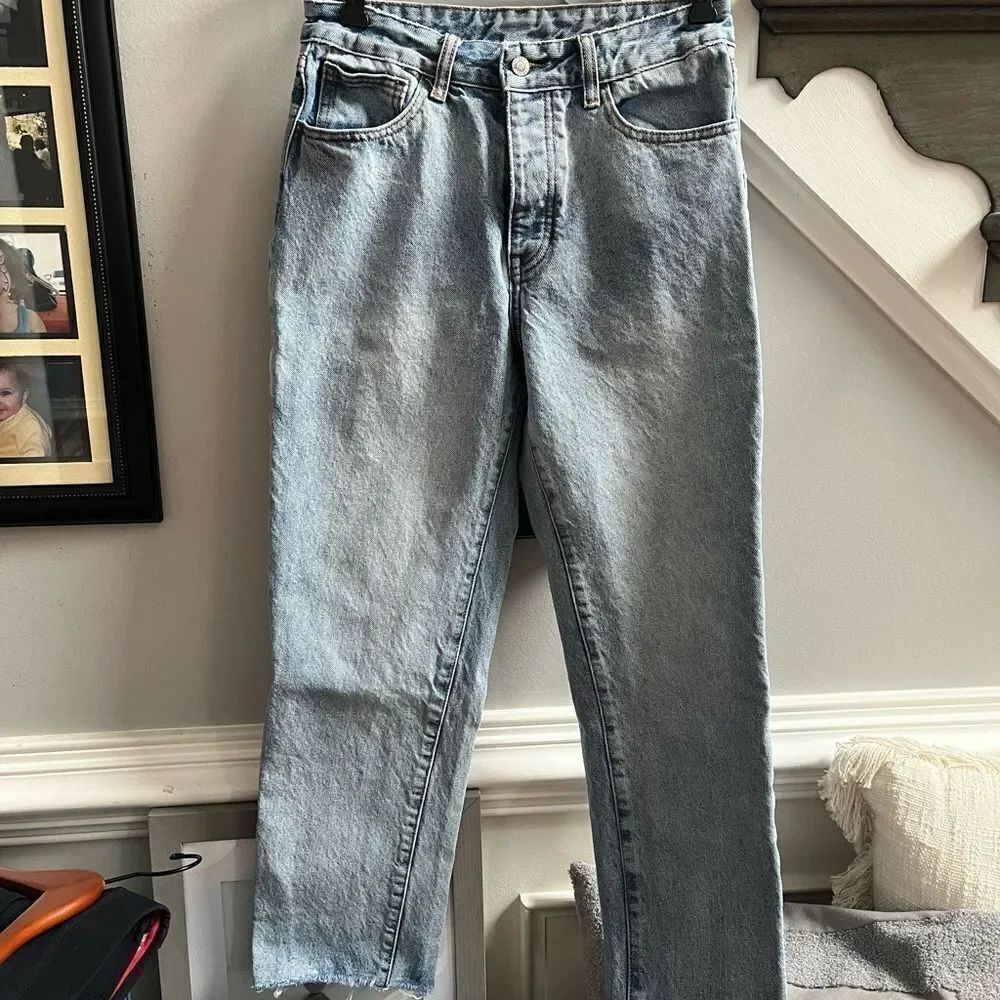 John Galt Medium Wash Raw Hem Button Fly Jeans sz L EUC